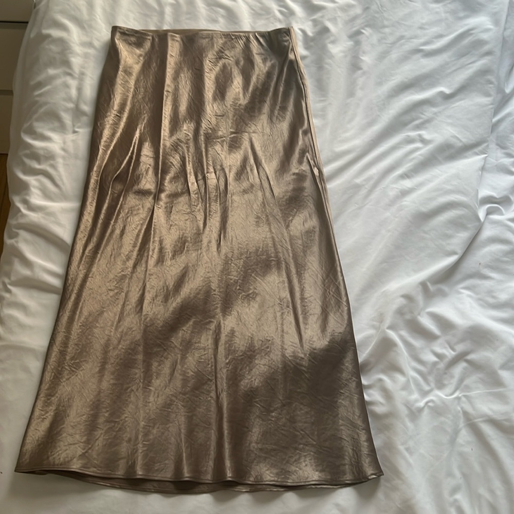Aritzia Babaton Neutral/Gold/Okive Midi Satin Skirt- Size 2